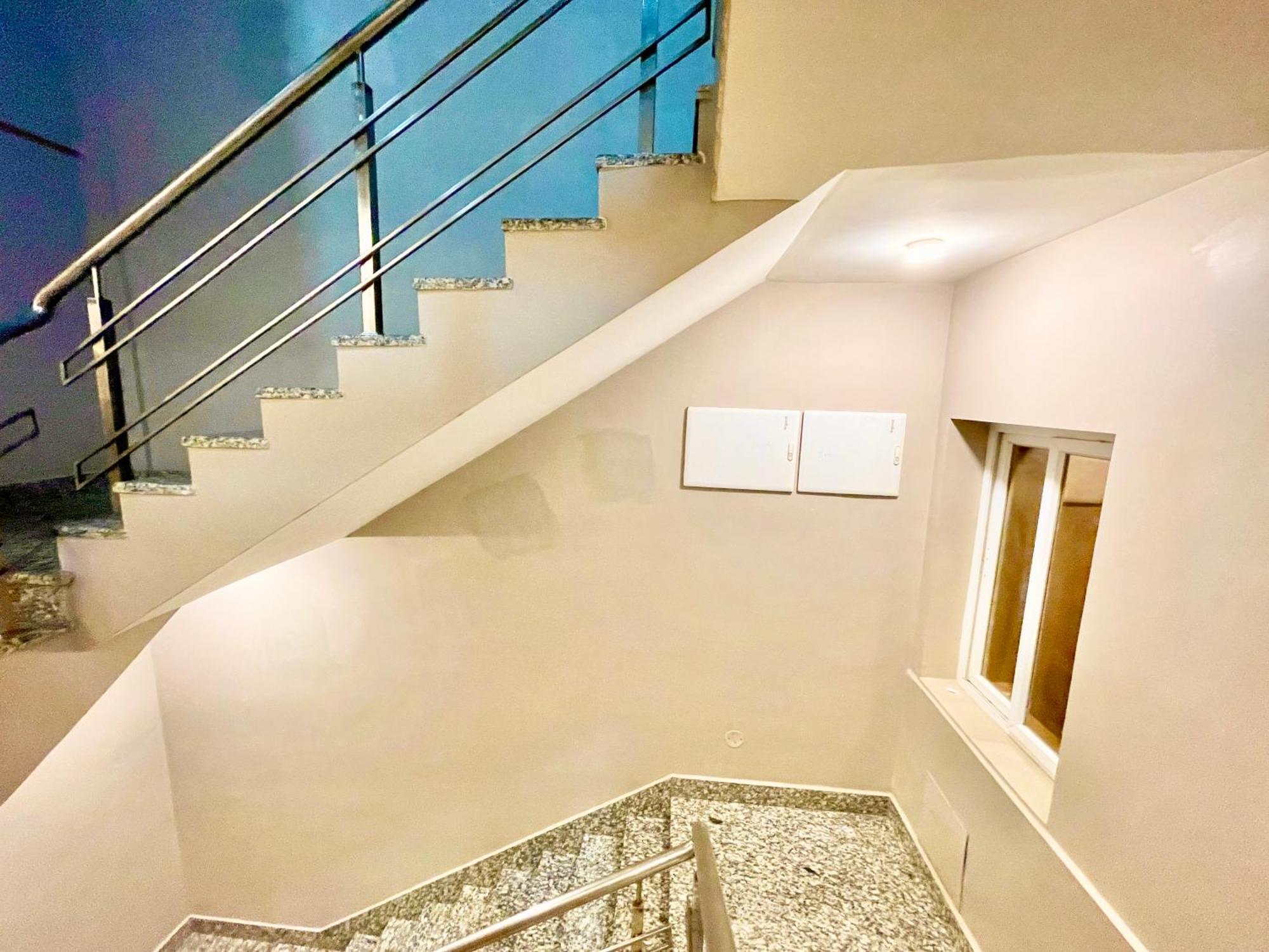 Hotel Rb International ! Puri Near-Sea-Beach-And-Temple Fully-Air-Conditioned-Hotel With-Lift-And-Card Payment Accepted-Parking-Facility, Best Hotel In Puri Exterior photo
