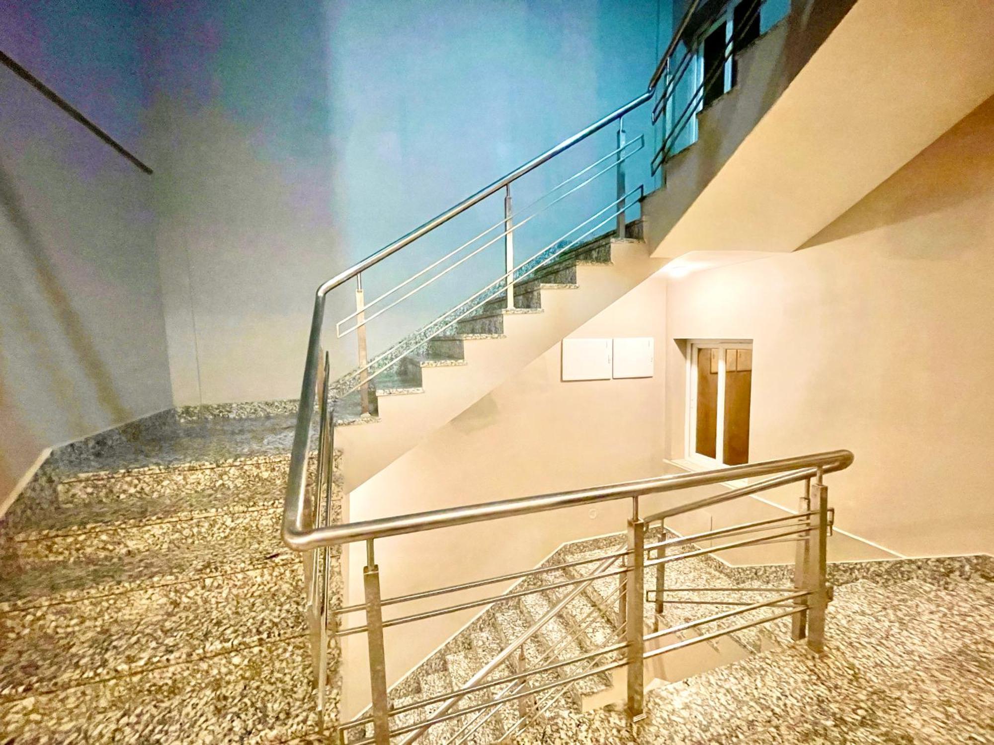 Hotel Rb International ! Puri Near-Sea-Beach-And-Temple Fully-Air-Conditioned-Hotel With-Lift-And-Card Payment Accepted-Parking-Facility, Best Hotel In Puri Exterior photo