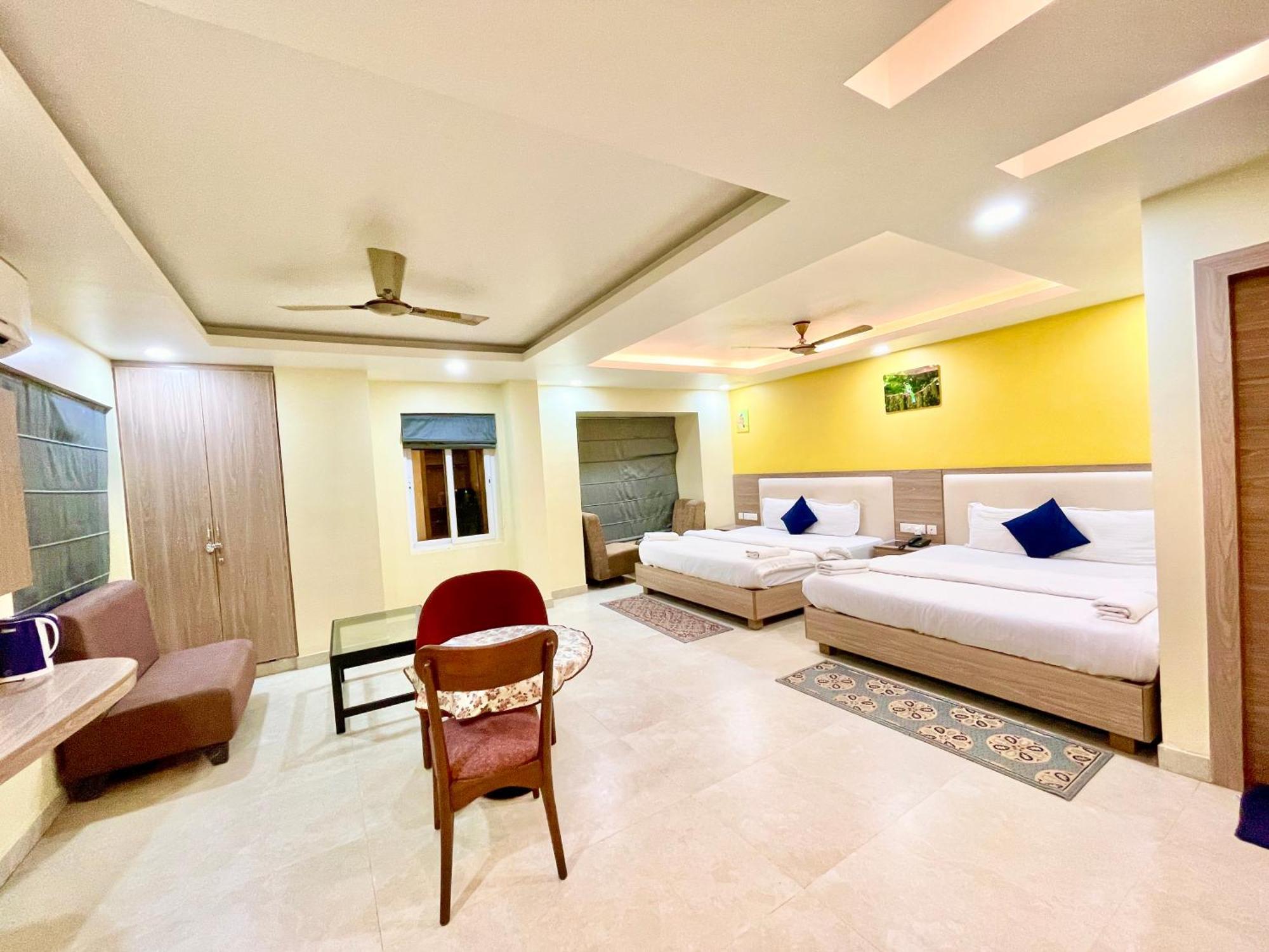 Hotel Rb International ! Puri Near-Sea-Beach-And-Temple Fully-Air-Conditioned-Hotel With-Lift-And-Card Payment Accepted-Parking-Facility, Best Hotel In Puri Exterior photo