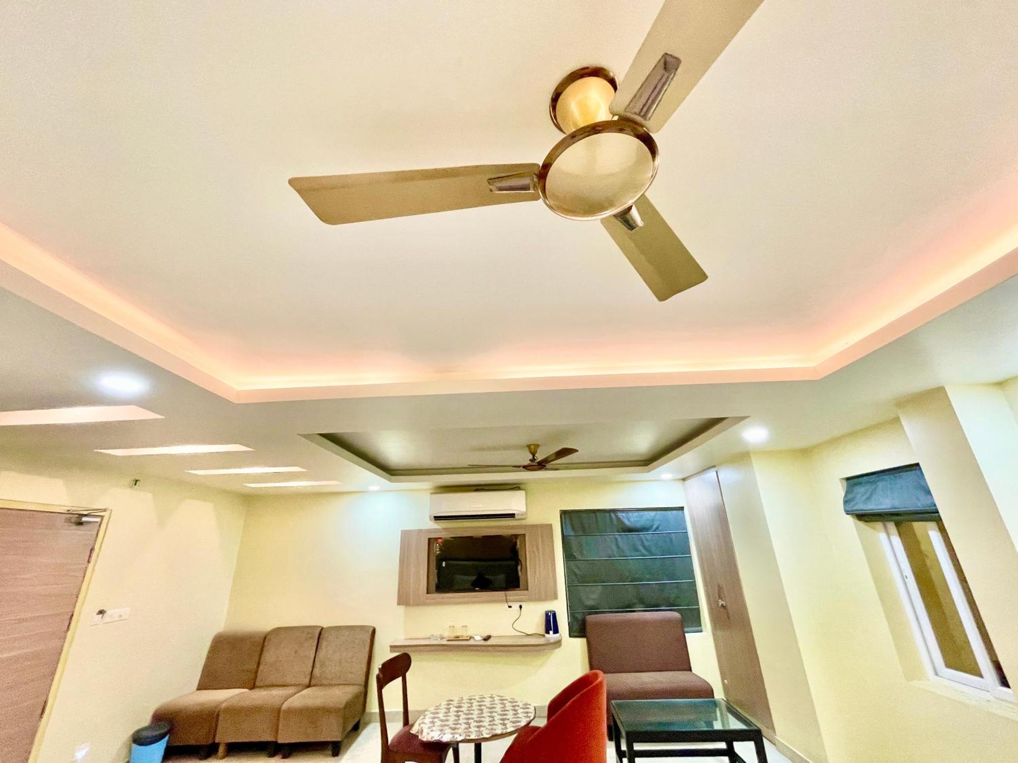 Hotel Rb International ! Puri Near-Sea-Beach-And-Temple Fully-Air-Conditioned-Hotel With-Lift-And-Card Payment Accepted-Parking-Facility, Best Hotel In Puri Exterior photo