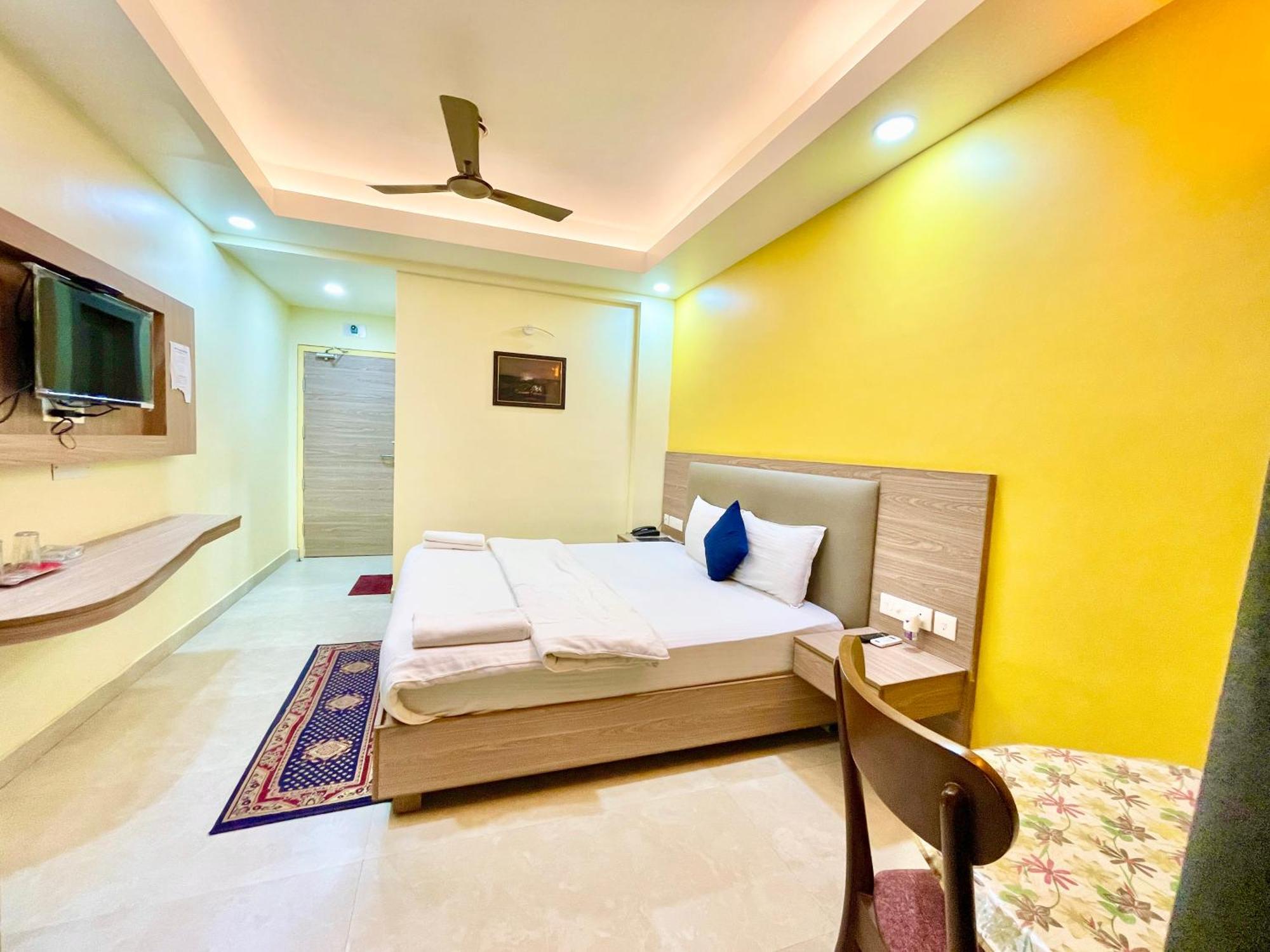 Hotel Rb International ! Puri Near-Sea-Beach-And-Temple Fully-Air-Conditioned-Hotel With-Lift-And-Card Payment Accepted-Parking-Facility, Best Hotel In Puri Exterior photo