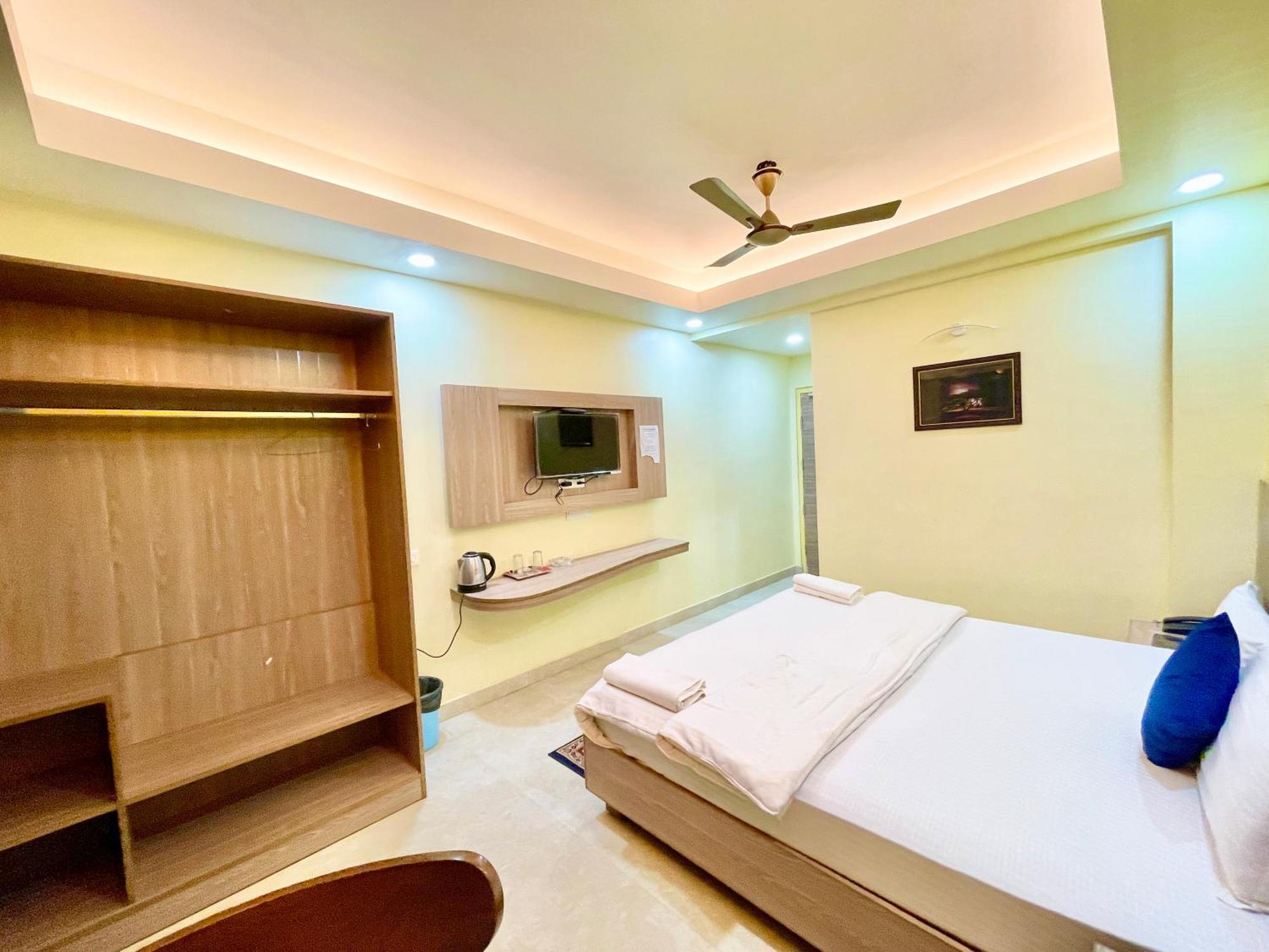 Hotel Rb International ! Puri Near-Sea-Beach-And-Temple Fully-Air-Conditioned-Hotel With-Lift-And-Card Payment Accepted-Parking-Facility, Best Hotel In Puri Exterior photo