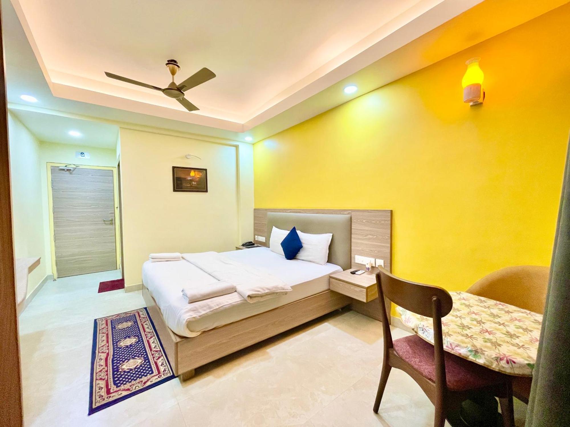 Hotel Rb International ! Puri Near-Sea-Beach-And-Temple Fully-Air-Conditioned-Hotel With-Lift-And-Card Payment Accepted-Parking-Facility, Best Hotel In Puri Exterior photo