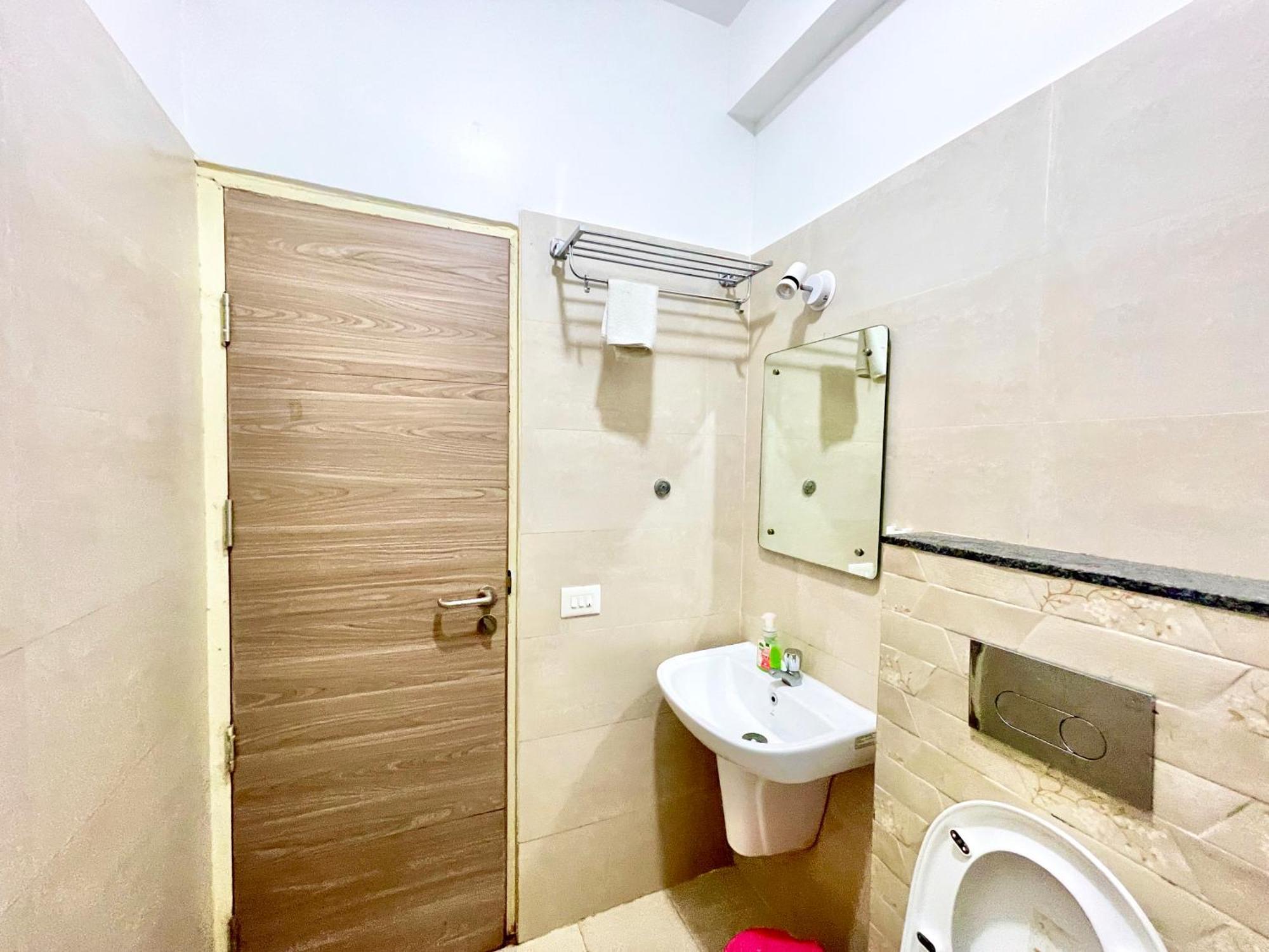 Hotel Rb International ! Puri Near-Sea-Beach-And-Temple Fully-Air-Conditioned-Hotel With-Lift-And-Card Payment Accepted-Parking-Facility, Best Hotel In Puri Exterior photo