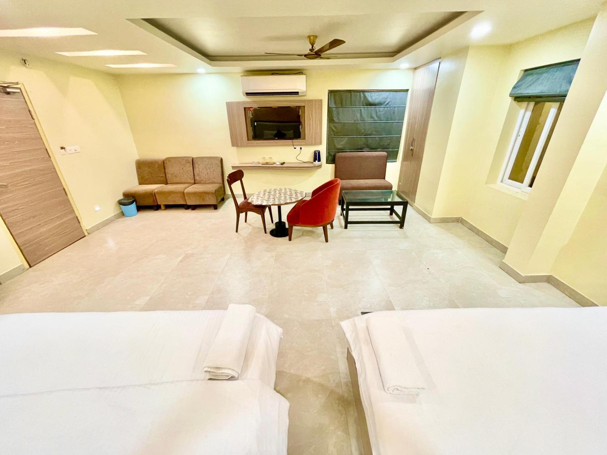 Hotel Rb International ! Puri Near-Sea-Beach-And-Temple Fully-Air-Conditioned-Hotel With-Lift-And-Card Payment Accepted-Parking-Facility, Best Hotel In Puri Exterior photo