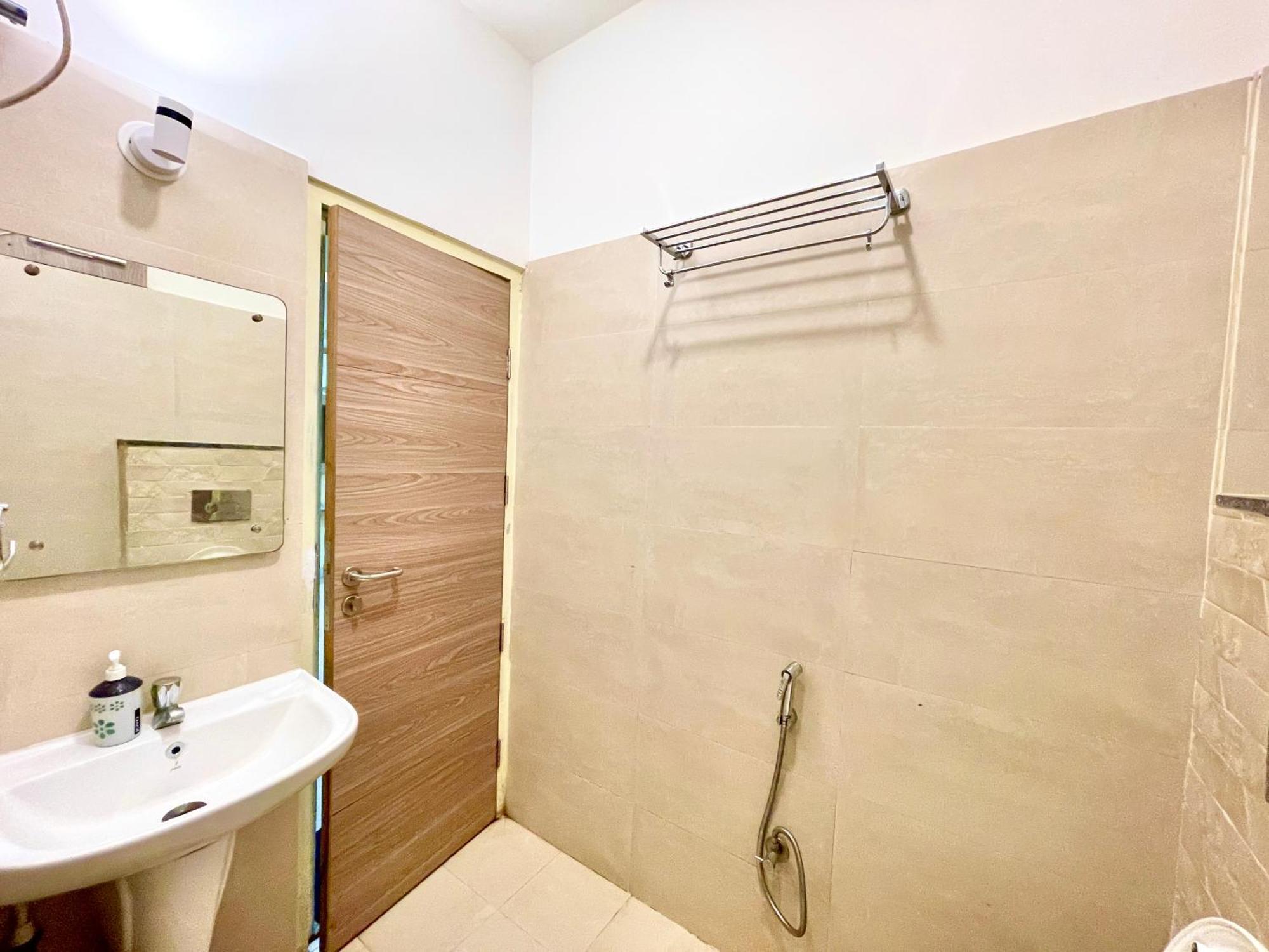 Hotel Rb International ! Puri Near-Sea-Beach-And-Temple Fully-Air-Conditioned-Hotel With-Lift-And-Card Payment Accepted-Parking-Facility, Best Hotel In Puri Exterior photo